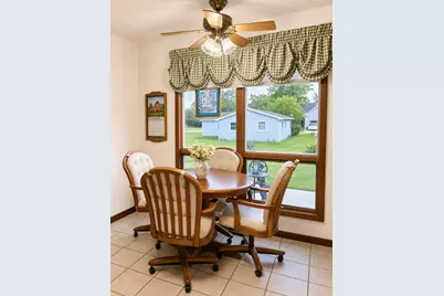 606 E Fine Street, Ashkum, IL 60911 - Photo 10