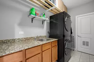 3559 W Montrose Ave, Chicago, IL 60618 - Photo 20