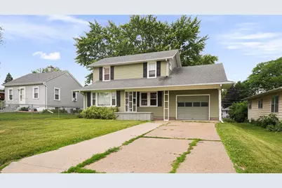 2418 Washington Street, Davenport, IA 52804 - Photo 2