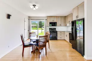 420 Bode Rd, Hoffman Estates, IL 60169 - Photo 6