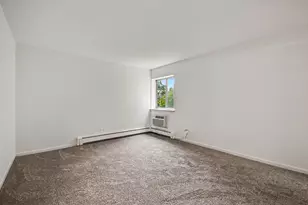 1311 S Finley Rd, Lombard, IL 60148 - Photo 10
