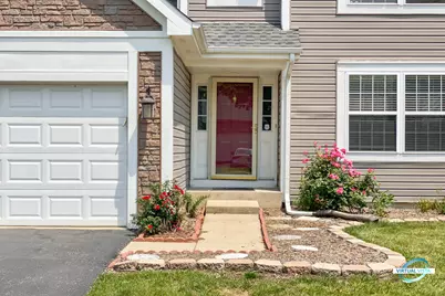 3270 Hopewell Drive, Aurora, IL 60504 - Photo 2