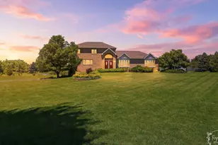 8240 W Yorkshire Ln, Monee, IL 60449 - Photo 2