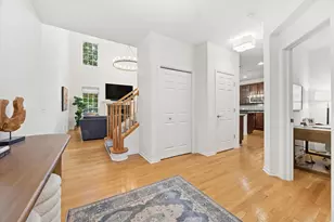 1047 Hickory Dr, Western Springs, IL 60558 - Photo 2