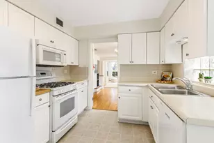 8144 Keystone Ave, Skokie, IL 60076 - Photo 6