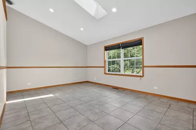 513 Pembroke Road SW, Poplar Grove, IL 61065 - Photo 6