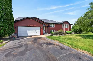 513 Pembroke Rd SW, Poplar Grove, IL 61065 - Photo 2