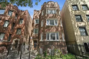 7537 S Phillips Ave, Chicago, IL 60649 - Photo 2