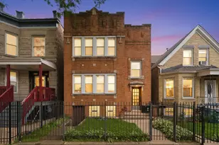 830 N Drake Ave, Chicago, IL 60651 - Photo 2