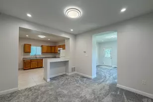 911 Forrest St, Danville, IL 61832 - Photo 12