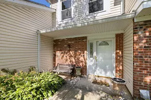 261 Sutton Ct, Bloomingdale, IL 60108 - Photo 4
