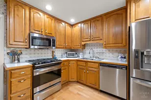 261 Sutton Ct, Bloomingdale, IL 60108 - Photo 14