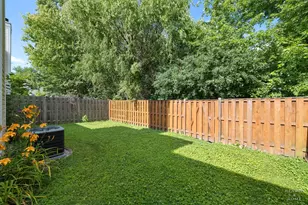 261 Sutton Ct, Bloomingdale, IL 60108 - Photo 32