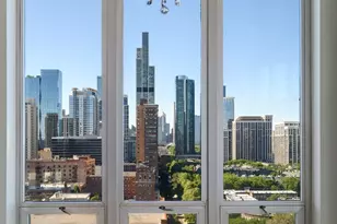 1600 S Indiana Ave, Chicago, IL 60616 - Photo 2