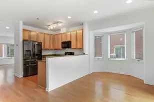 2403 W 32nd Pl, Chicago, IL 60608 - Photo 8