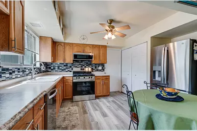 21 Wake Robin Court, Woodridge, IL 60517 - Photo 6