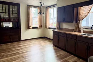 1515 7th St, Peru, IL 61354 - Photo 6