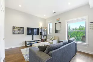 1510 W Roscoe St, Chicago, IL 60657 - Photo 4