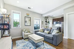 1510 W Roscoe St, Chicago, IL 60657 - Photo 2