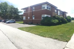 10351 Dickens St, Westchester, IL 60154 - Photo 2