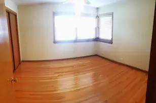 10351 Dickens St, Westchester, IL 60154 - Photo 12
