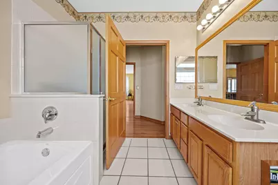 21254 Montclare Lake Drive, Crest Hill, IL 60403 - Photo 22