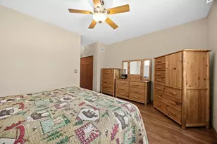 21254 Montclare Lake Dr, Crest Hill, IL 60403 - Photo 20