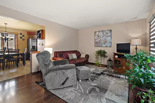 8841 167th St, Orland Hills, IL 60487 - Photo 4