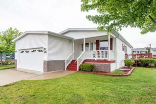 3320 Evergreen Ln, Park City, IL 60085 - Photo 1