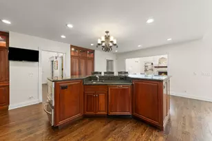 126 Stableford Dr, Glen Ellyn, IL 60137 - Photo 10