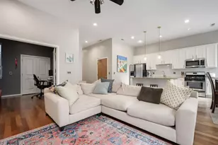 1719 N Western Ave, Chicago, IL 60647 - Photo 2