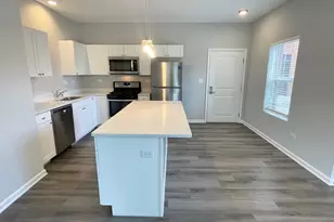 301 N Madison St, Woodstock, IL 60098 - Photo 4