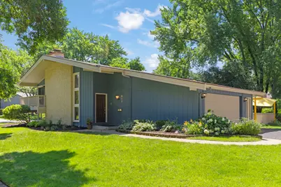 917 Royal Blackheath Court, Naperville, IL 60563 - Photo 2