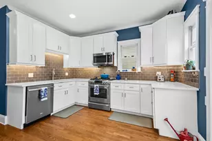 3714 N Bosworth Ave, Chicago, IL 60613 - Photo 8