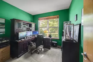 325 Forest Trail, South Elgin, IL 60177 - Photo 8