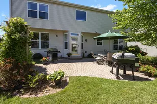 325 Forest Trail, South Elgin, IL 60177 - Photo 18