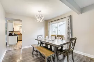4491 Thornbark Dr, Hoffman Estates, IL 60192 - Photo 6