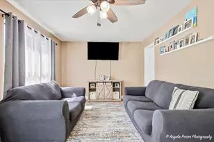 1995 N Nicole Ln, Round Lake Beach, IL 60073 - Photo 12