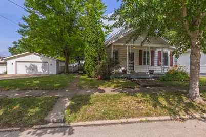 1109 S Oak Street, Bloomington, IL 61701 - Photo 2