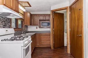 1109 S Oak St, Bloomington, IL 61701 - Photo 12