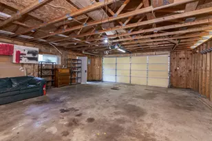 1109 S Oak St, Bloomington, IL 61701 - Photo 28