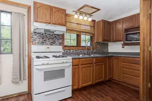 1109 S Oak St, Bloomington, IL 61701 - Photo 10