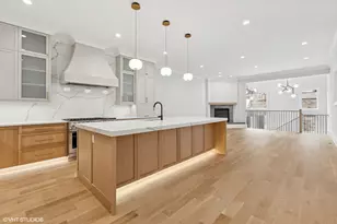 2522 W Huron St, Chicago, IL 60612 - Photo 8
