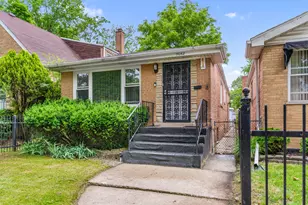9042 S Ellis Ave, Chicago, IL 60619 - Photo 2