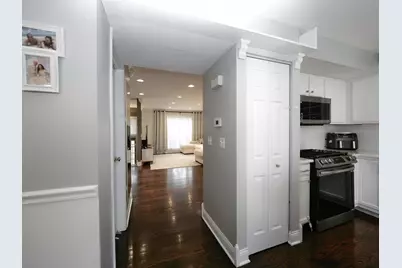 1615 Fox Run Drive, Arlington Heights, IL 60004 - Photo 8
