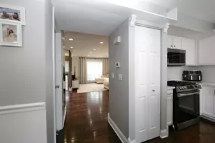 1615 Fox Run Dr, Arlington Heights, IL 60004 - Photo 8
