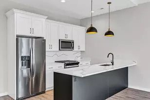 4906 S St Lawrence Ave, Chicago, IL 60615 - Photo 2