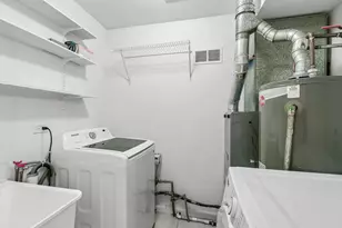 15 Cour Deauville, Palos Hills, IL 60465 - Photo 18