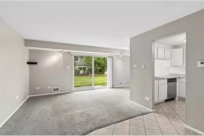15 Cour Deauville, Palos Hills, IL 60465 - Photo 8