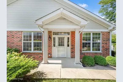 134 Chestnut Hills Circle, Burr Ridge, IL 60527 - Photo 2